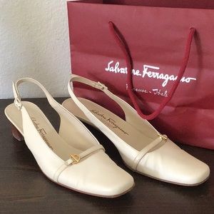 Salvatore Ferragamo Boutique Sling back ivory